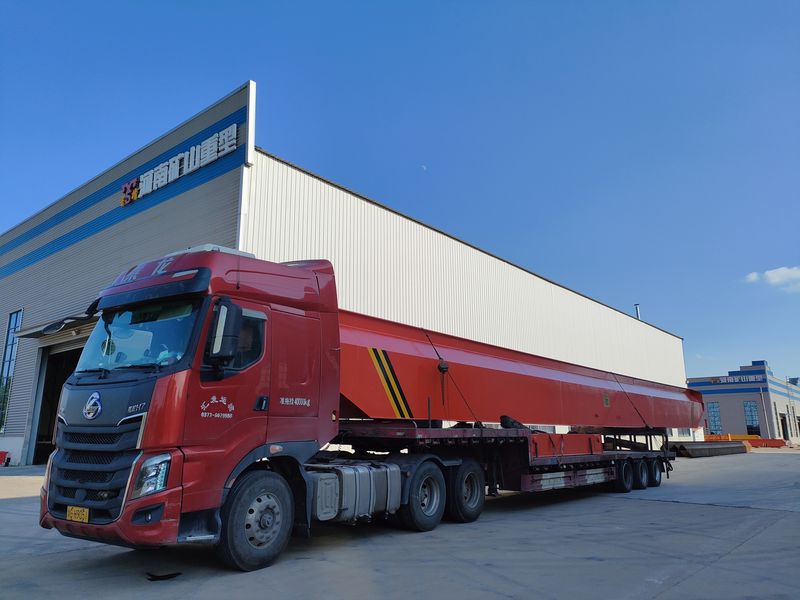 安徽某建材公司，采購(gòu)我公司一臺(tái)32噸電動(dòng)單梁起重機(jī)