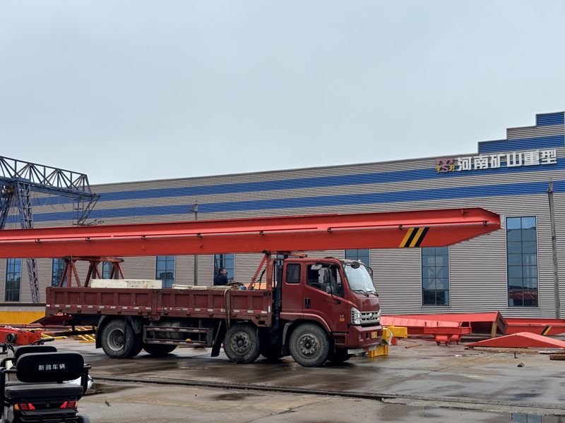 電動單梁起重機 LD5t-17m 制作完成  裝車發(fā)出